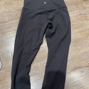 Lululemon 24” wunder unders